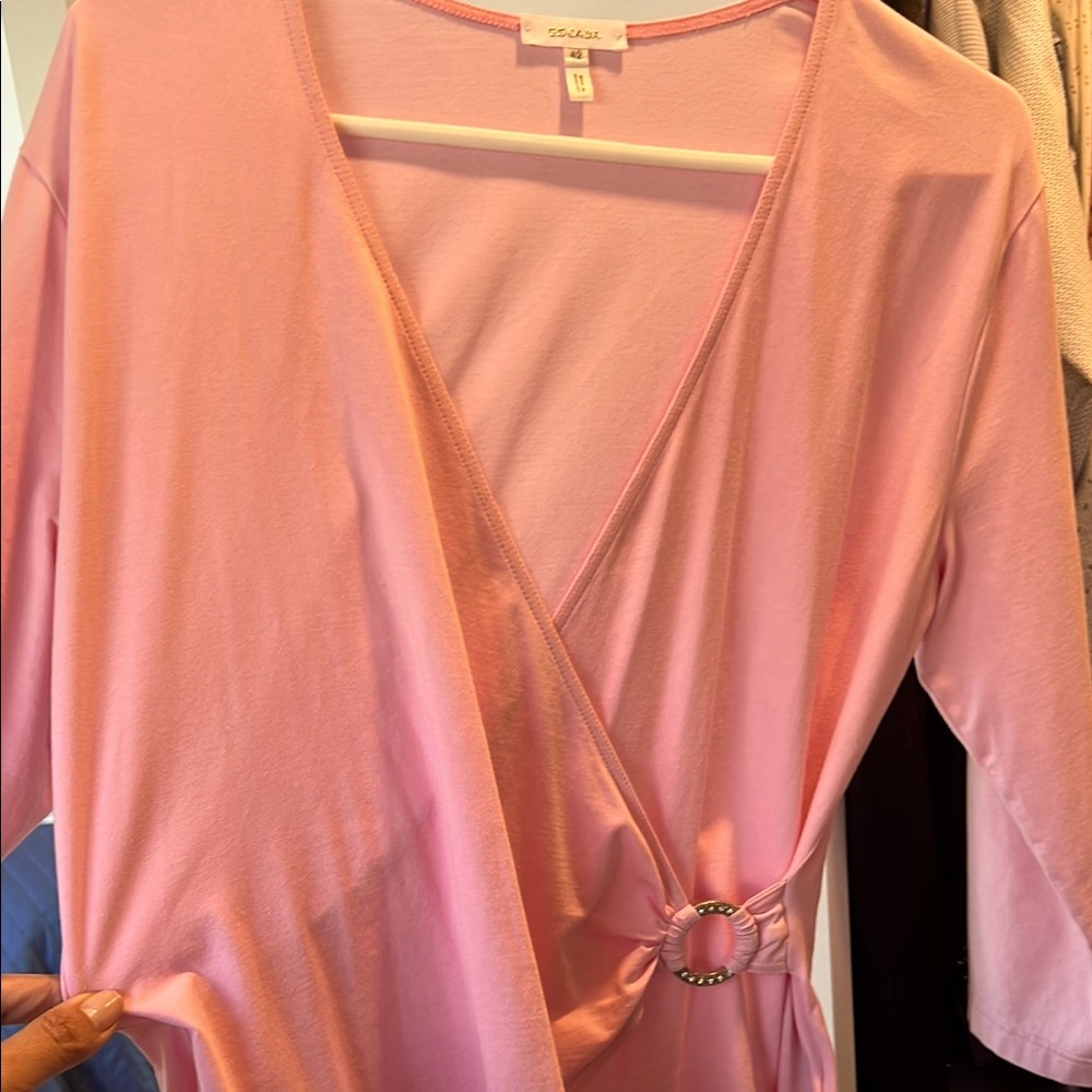 🌸ESCADA pink cotton blend v-neck long sleeve top🌸